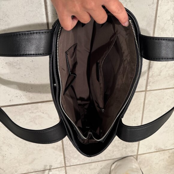 Matt & Nat GARNI Vegan Tote Bag - Forum (Black) - Picture 5 of 5